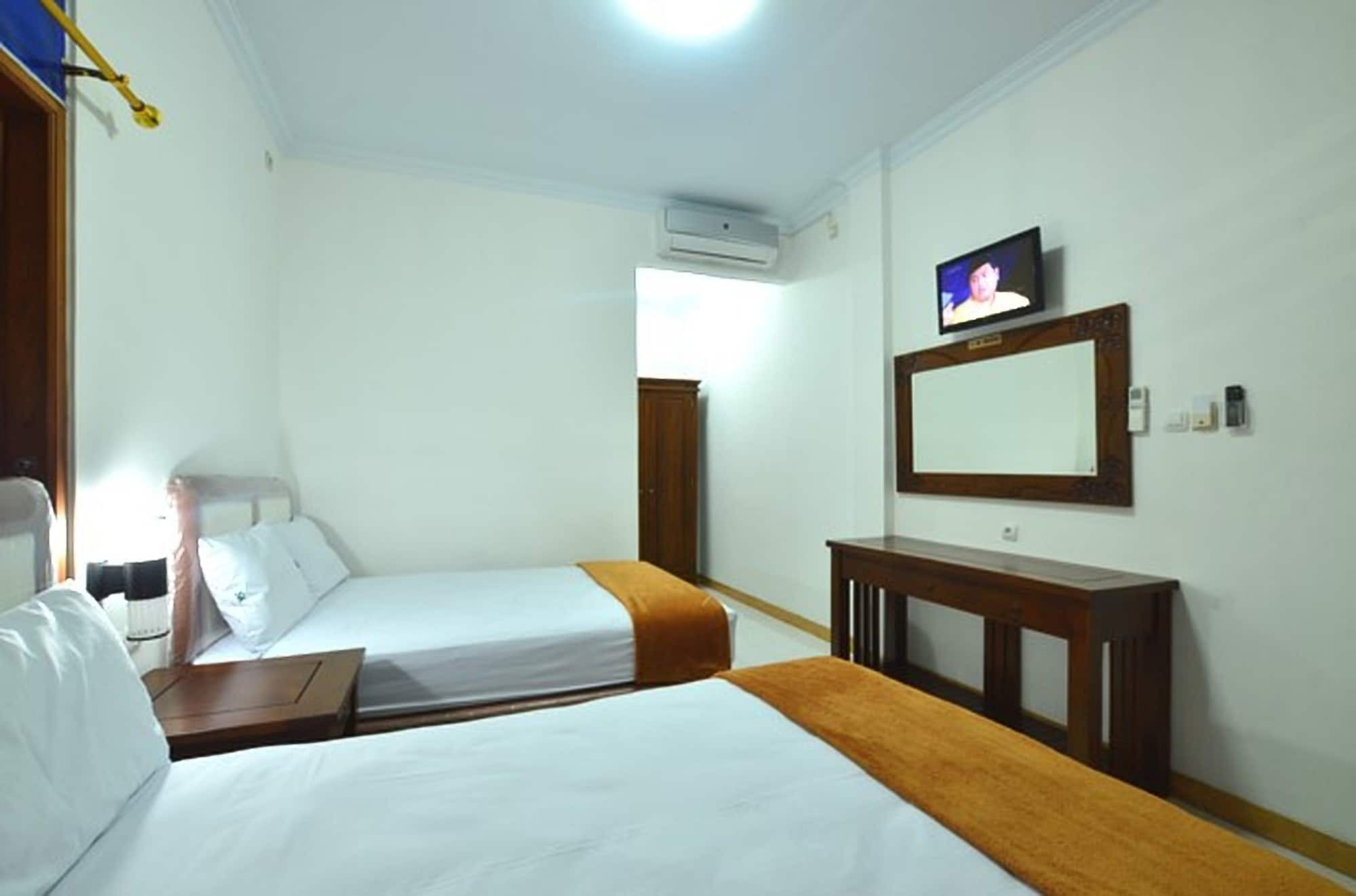Hotel Bukit Uhud Yogyakarta Dış mekan fotoğraf